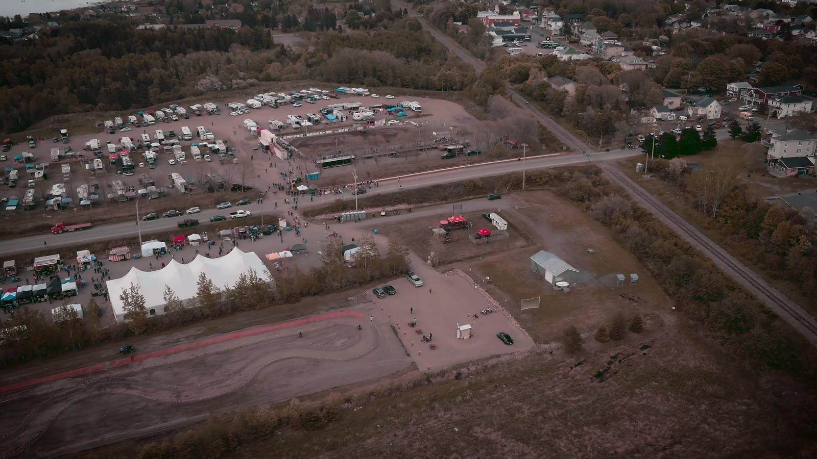 Vue du site et de l’ambiance du Festival en 2026