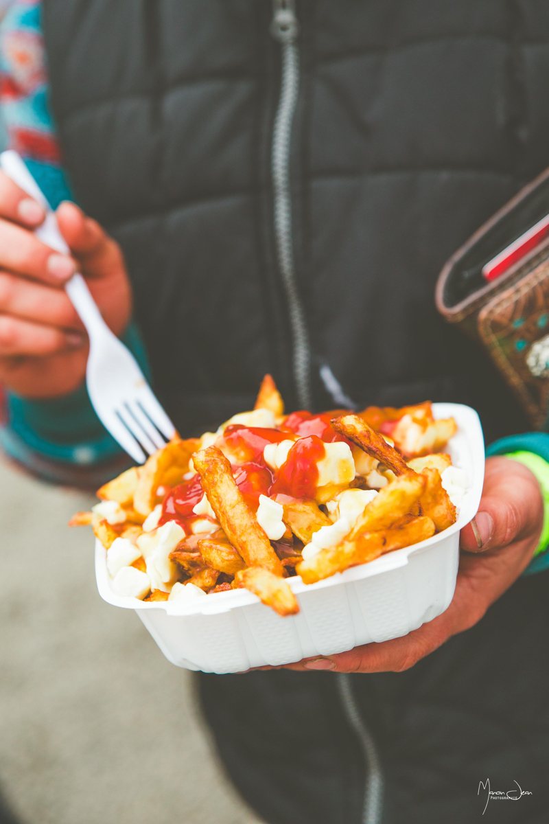 Une poutine dégustée sur le site du Festival.